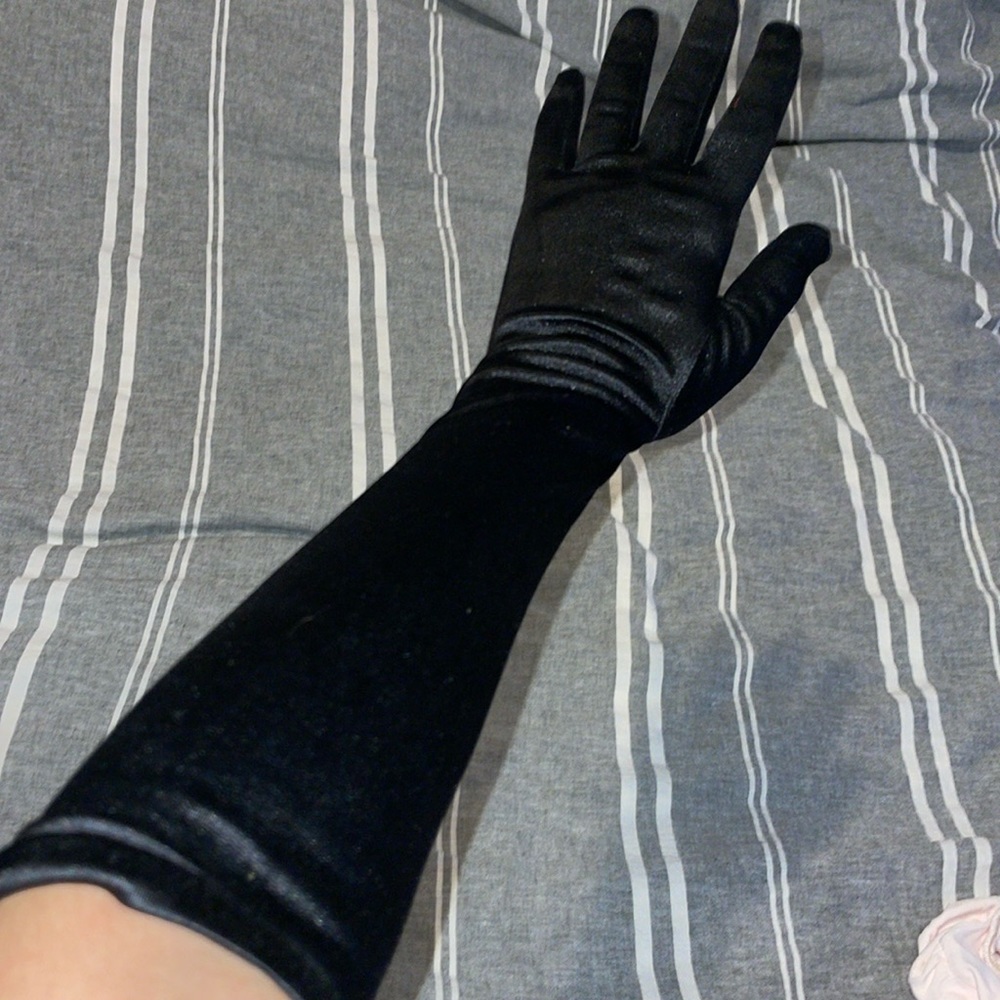 1 glove